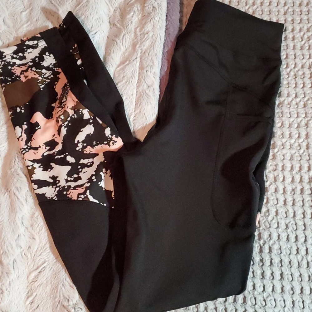NWT POP Fit Leggings
